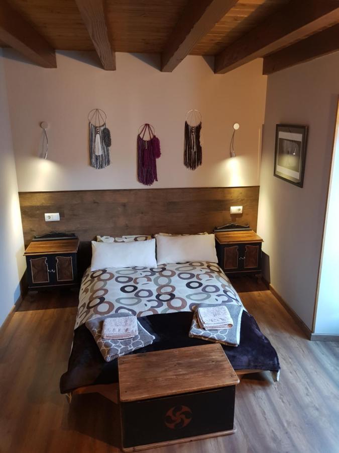 Xandua Etxea - Selva De Irati - Villa Izalzu Luaran gambar